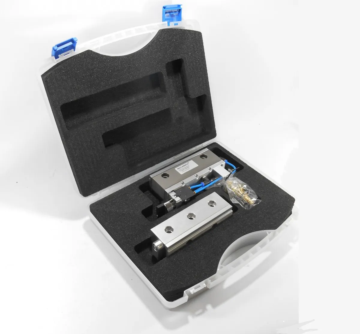 Étau bride pneumatique pour petites pièces – Image 4